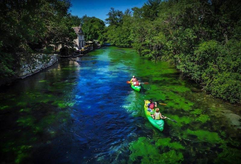 canoe fontaine de vaucluse